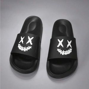 Men’s Black Smiley Face Flipflops X X